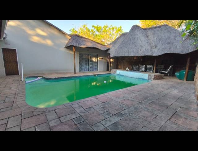 4 BEDROOM HOUSE FOR SALE IN PROTEA PARK